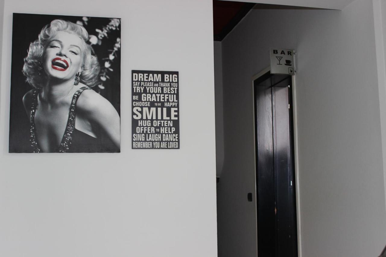 Luander Hotel Tiranë Ngoại thất bức ảnh