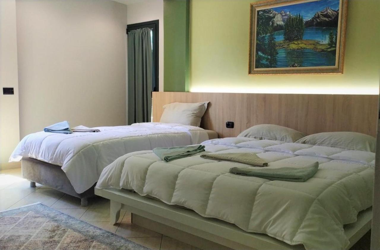 Luander Hotel Tiranë Phòng bức ảnh