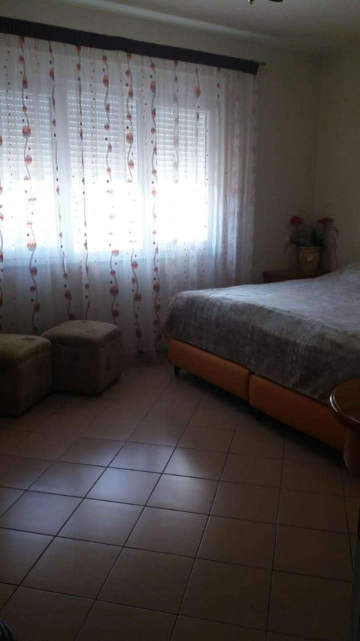 Luander Hotel Tiranë Phòng bức ảnh