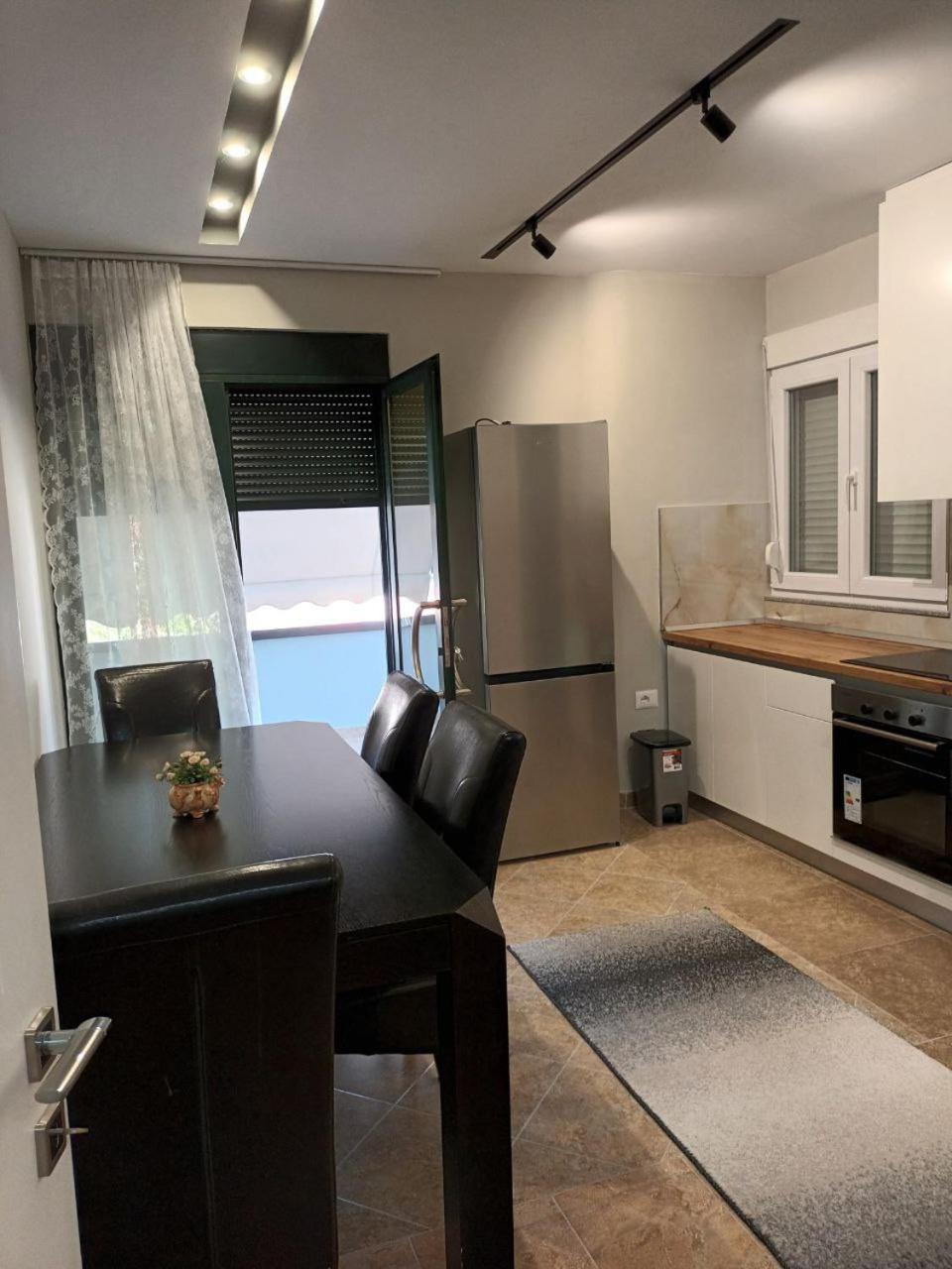 Luander Hotel Tiranë Phòng bức ảnh