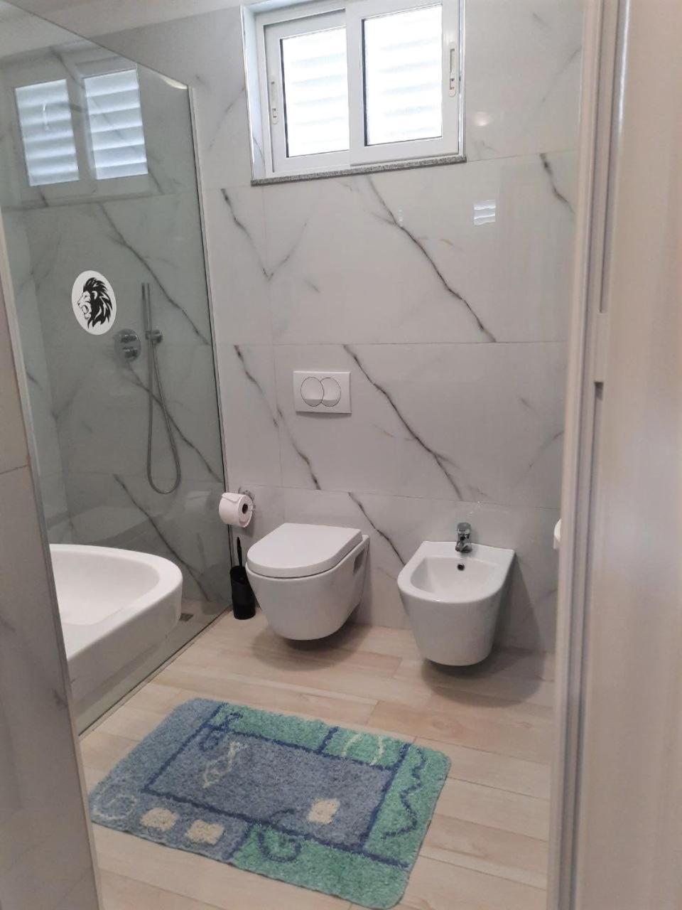 Luander Hotel Tiranë Phòng bức ảnh