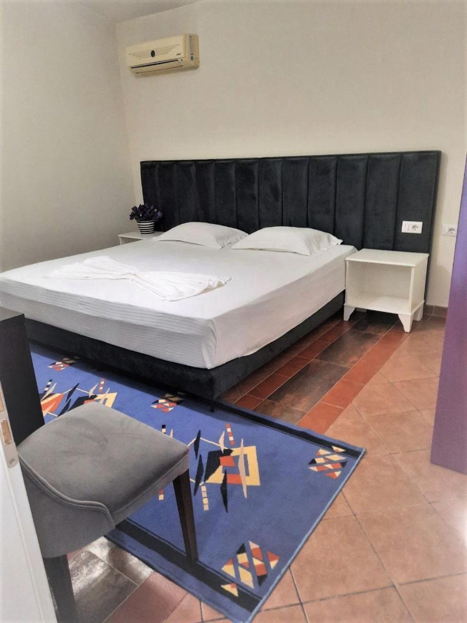 Luander Hotel Tiranë Phòng bức ảnh