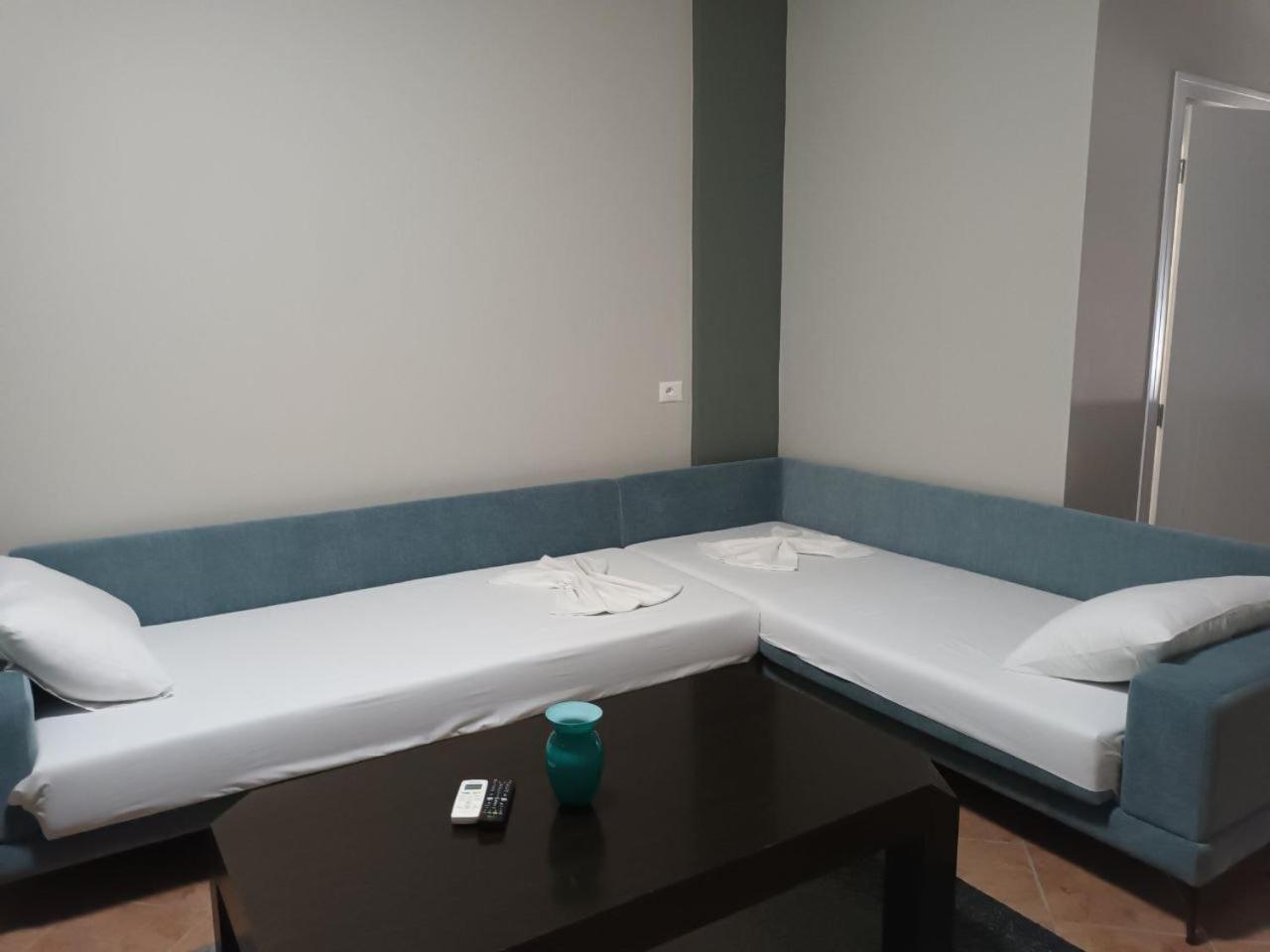 Luander Hotel Tiranë Phòng bức ảnh