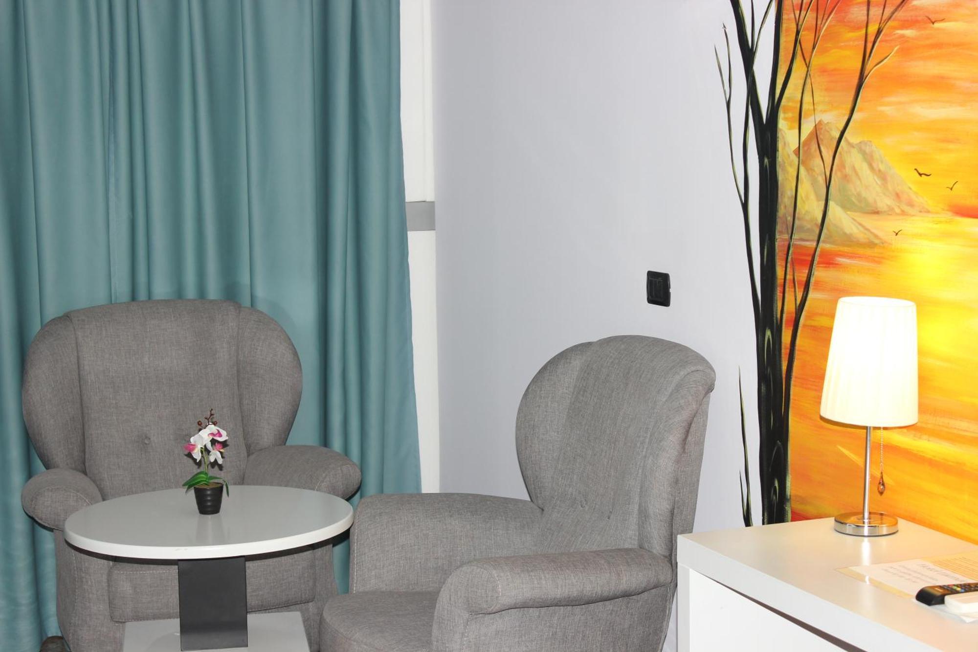 Luander Hotel Tiranë Phòng bức ảnh